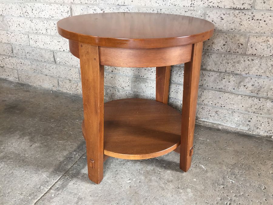 Round Two-Tier End Table [Photo 5]