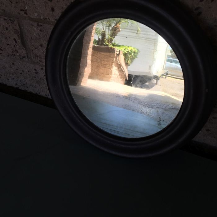 Small Round Vintage Mirror [Photo 1]