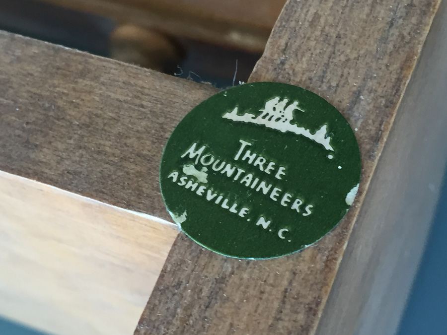 Vintage Wall Mounted Coat Hanger And Display Shelf [Photo 5]