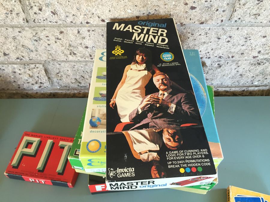 Vintage Boardgames, Puzzles, Toys & Most-Wanted Iraqi Playing Cards [Photo 34]