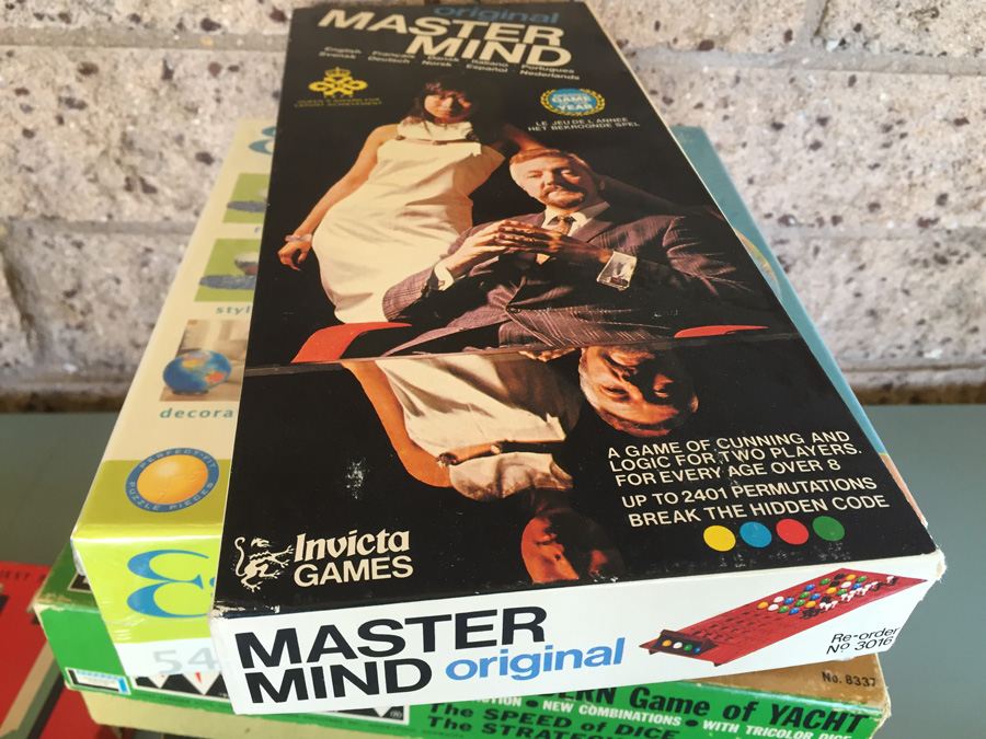 Vintage Boardgames, Puzzles, Toys & Most-Wanted Iraqi Playing Cards [Photo 35]