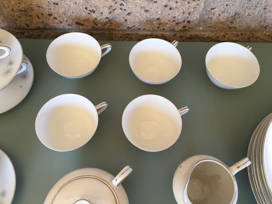 Galaxie by Meito Mid-Century Atomic China Set [Photo 17]