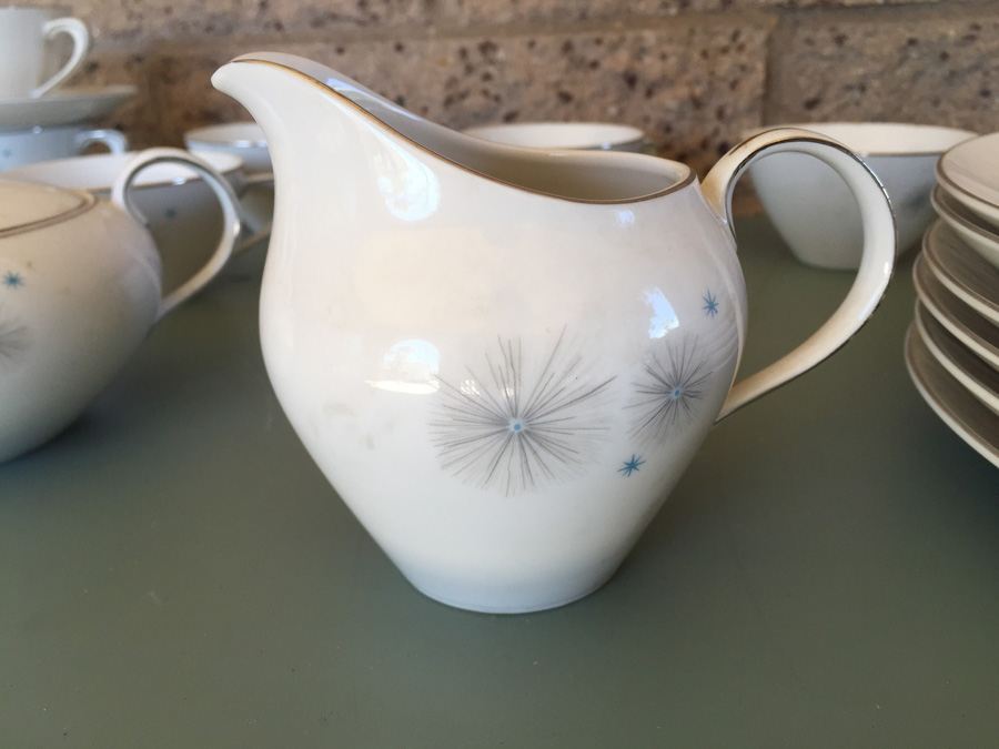 Galaxie by Meito Mid-Century Atomic China Set [Photo 12]