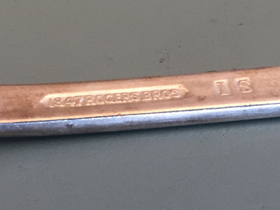 1847 Rogers Bros. Silverplate Flatware Set And Tin [Photo 13]