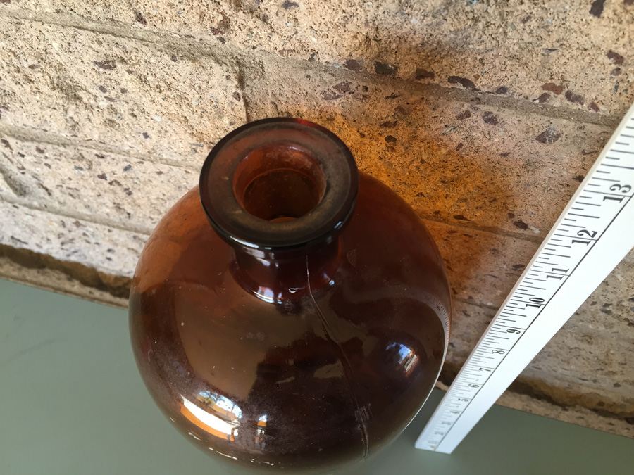 Old Amber Bottle - Large [Photo 5]