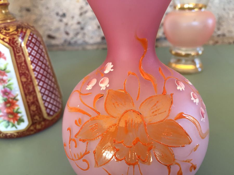 Pink Glass Vase And Bottle Lot - Beautifully Hand Painted [Photo 26]