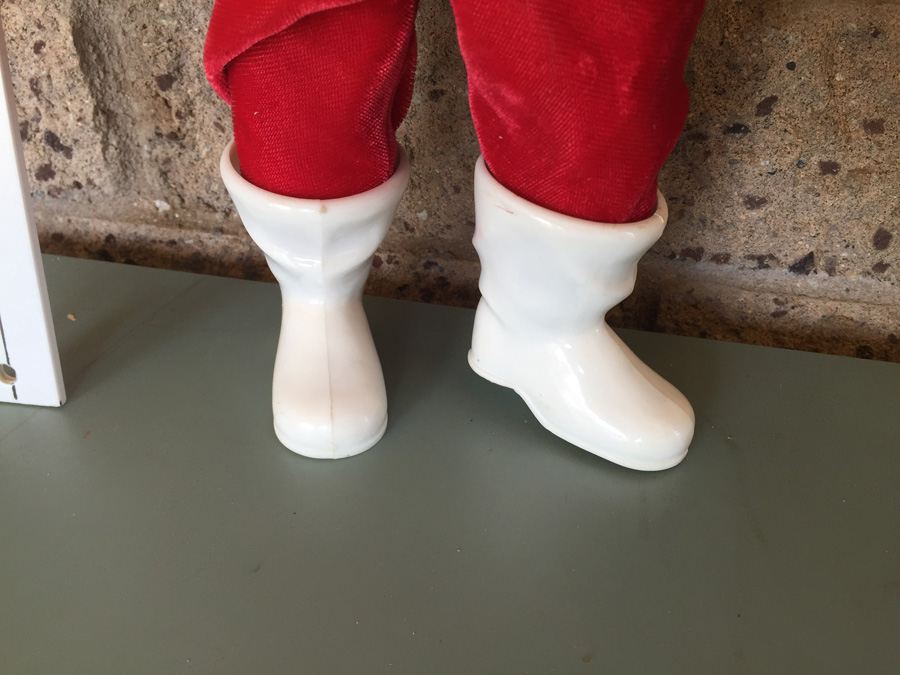 Vintage Santa Claus With White Belt [Photo 7]