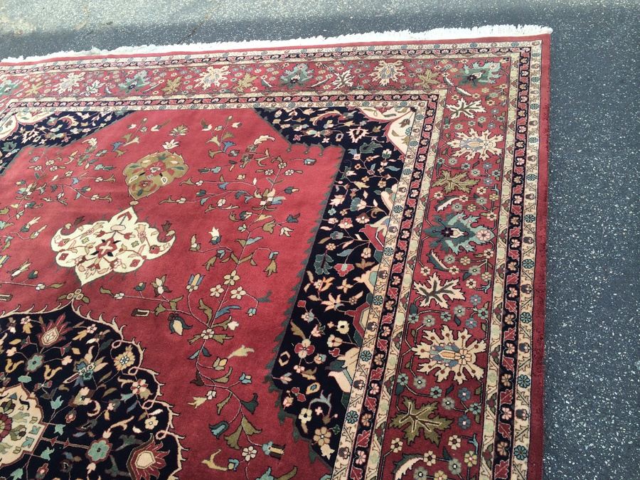 Large Handmade Wool Area Rug - 9' x 11' 10' [Photo 4]