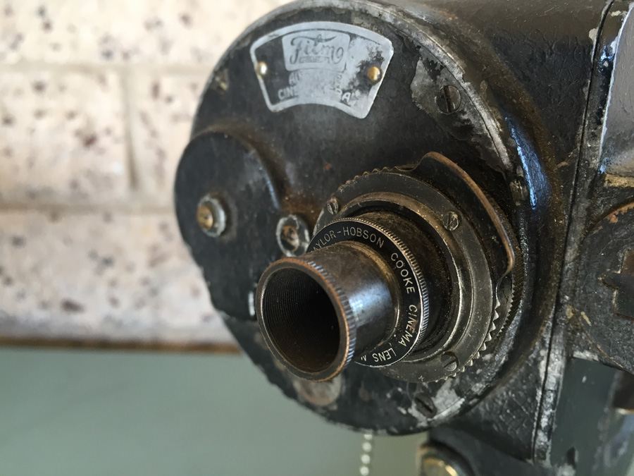 Vintage Bell & Howell Filmo Automatic Cine Camera And Craig Junior 8-16MM Film Splicer [Photo 8]