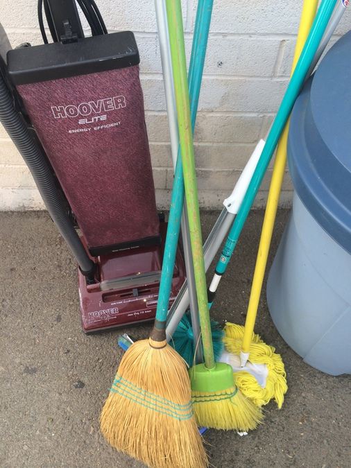 Cleaning Supply Lot [Photo 2]