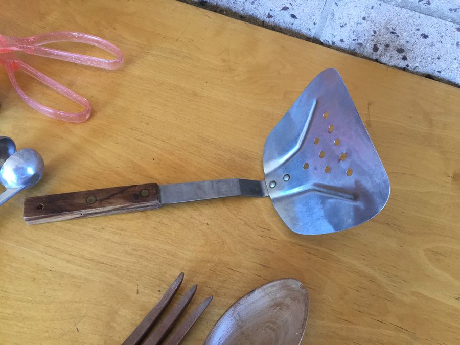 Kitchen Lot [Photo 3]