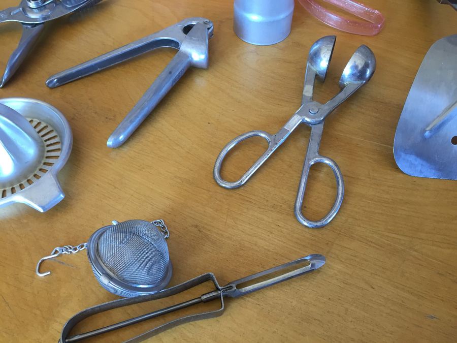 Kitchen Lot [Photo 5]