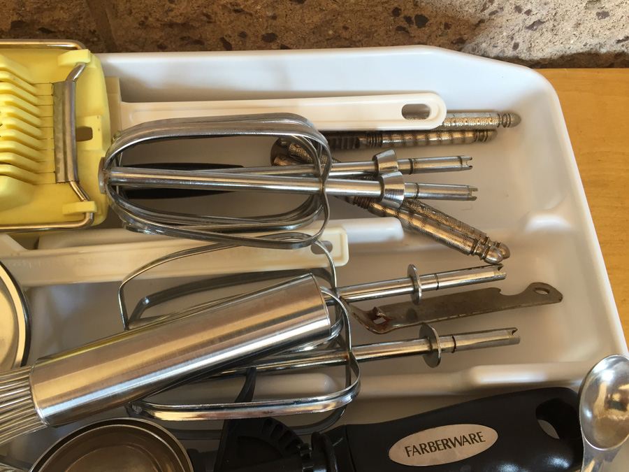 Kitchen Utensil Lot [Photo 5]