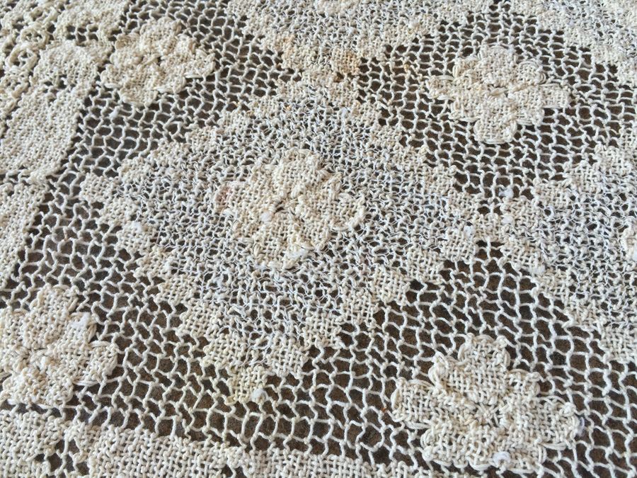 Vintage Hand Crocheted Tablecloth [Photo 7]