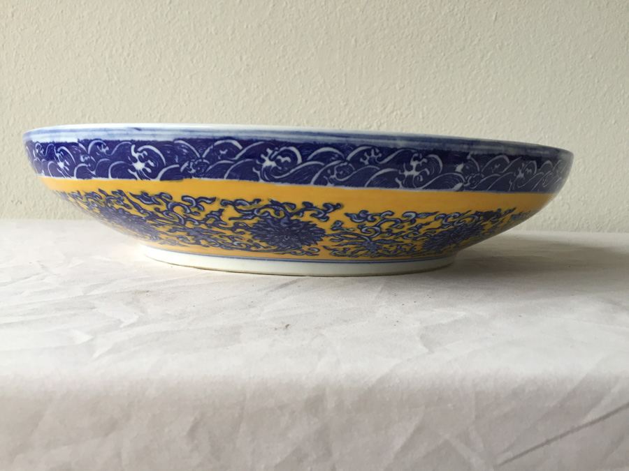 Vintage Chinese Bowl Signed [Photo 2]