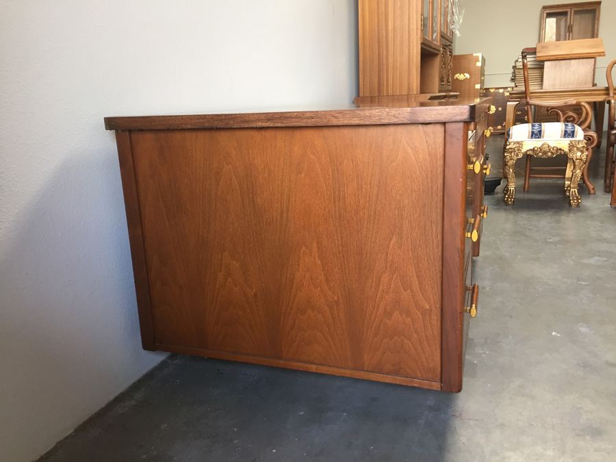 Mid-Century Wooden Desk [Photo 5]