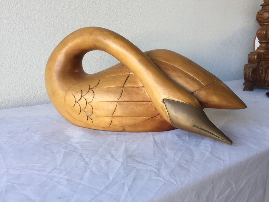Wooden Carved Swan [Photo 4]