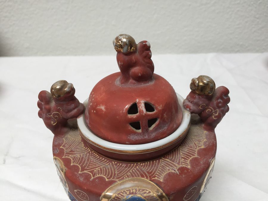 Vintage Japanese Incense Burner - Satsuma - Footed - Foo Dog Top [Photo 5]