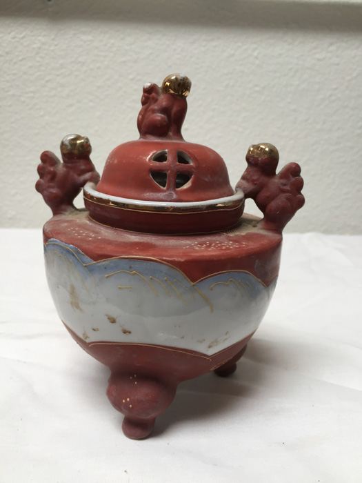 Vintage Japanese Incense Burner - Satsuma - Footed - Foo Dog Top [Photo 7]