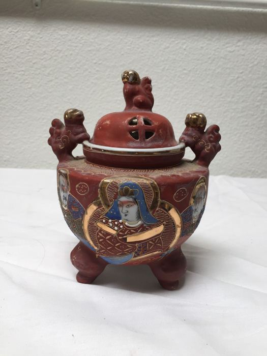 Vintage Japanese Incense Burner - Satsuma - Footed - Foo Dog Top [Photo 4]