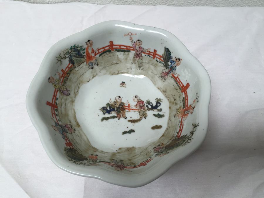 Vintage Chinese Hand Painted Bowl [Photo 2]