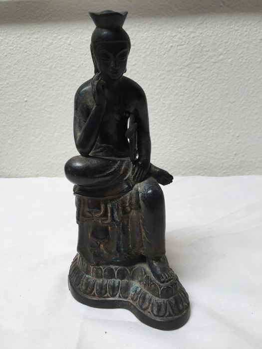 Asian Metal Statue [Photo 7]