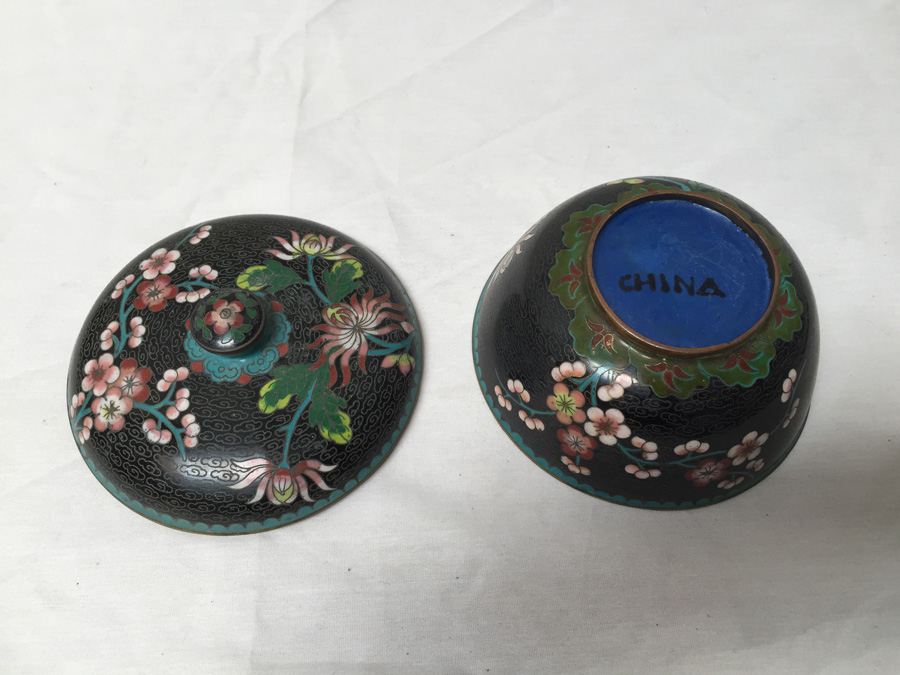 Vintage Round Lidded Chinese Cloisonne Box [Photo 3]