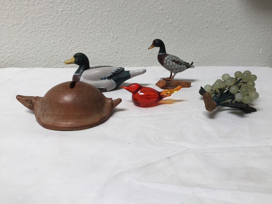 Six Piece Decorative Lot [Photo 2]