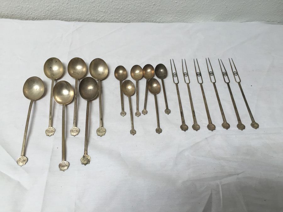 Assortment Of Flatware [Photo 3]