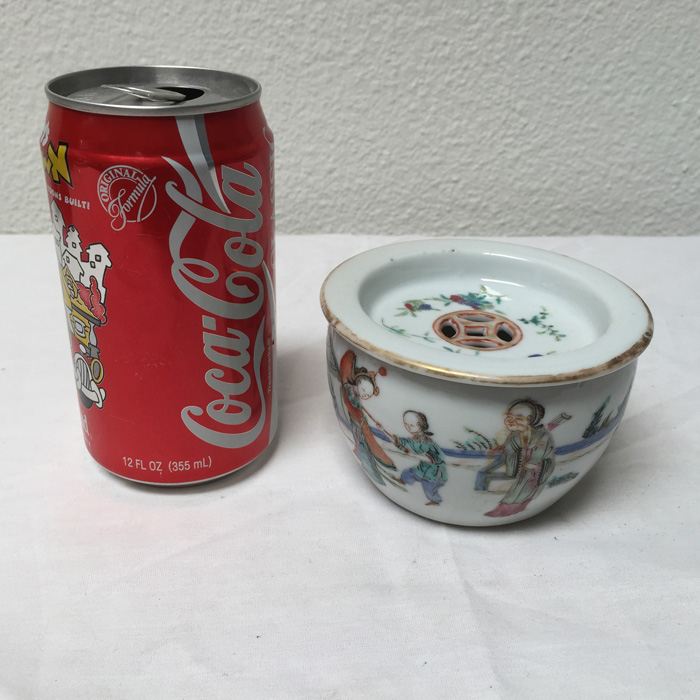 Vintage Asian Cup With Lid