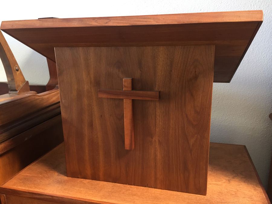 Church Pulpit [Photo 2]