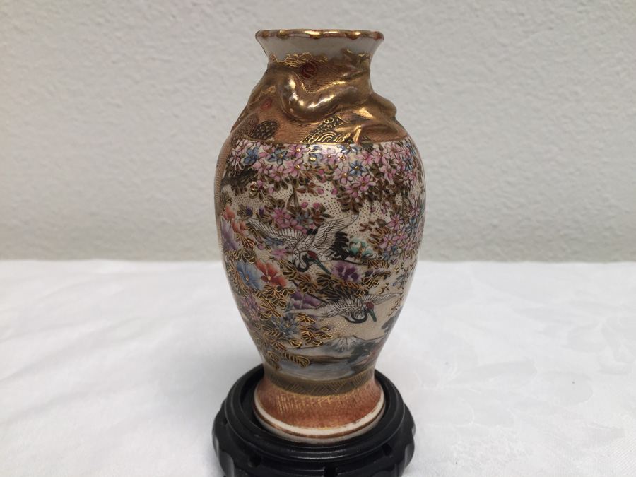 Beautifully Hand Painted Vintage Asian Vase With Dragon Serpent - Note Repaired Damage At Top