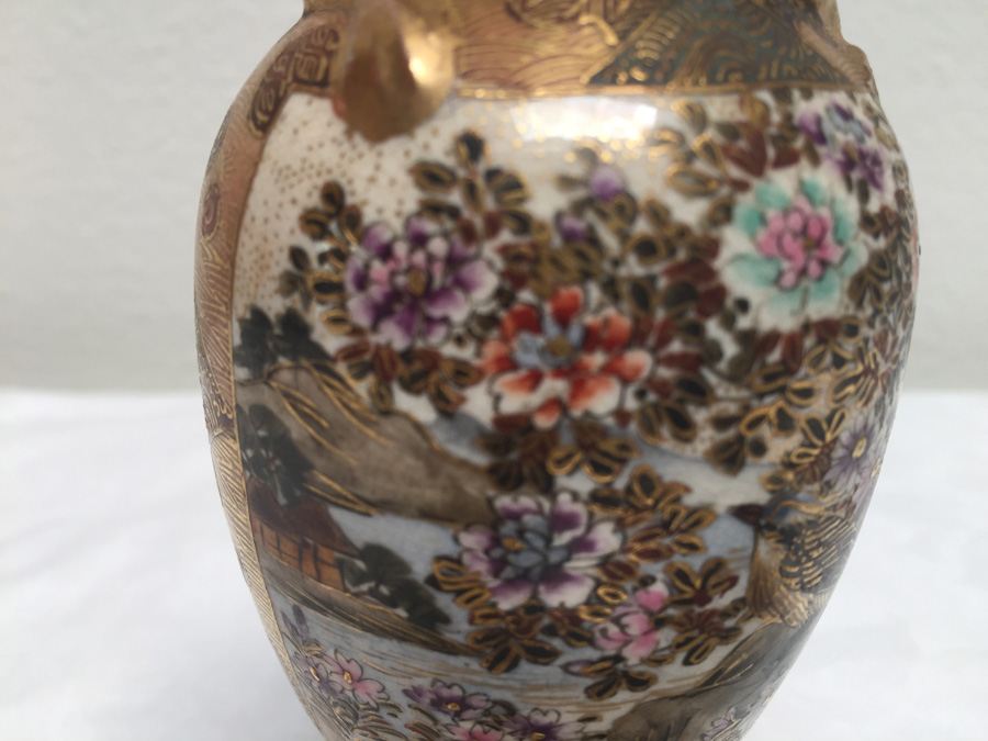 Beautifully Hand Painted Vintage Asian Vase With Dragon Serpent - Note Repaired Damage At Top [Photo 12]