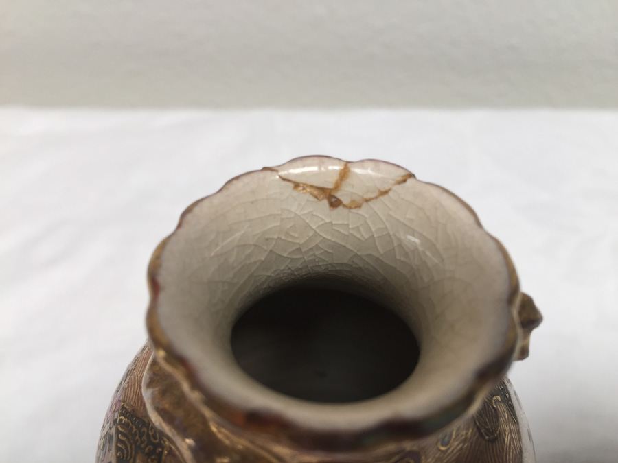 Beautifully Hand Painted Vintage Asian Vase With Dragon Serpent - Note Repaired Damage At Top [Photo 19]