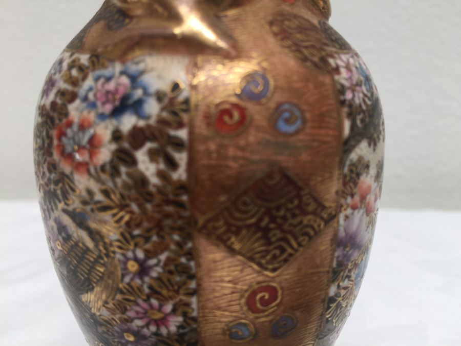 Beautifully Hand Painted Vintage Asian Vase With Dragon Serpent - Note Repaired Damage At Top [Photo 17]
