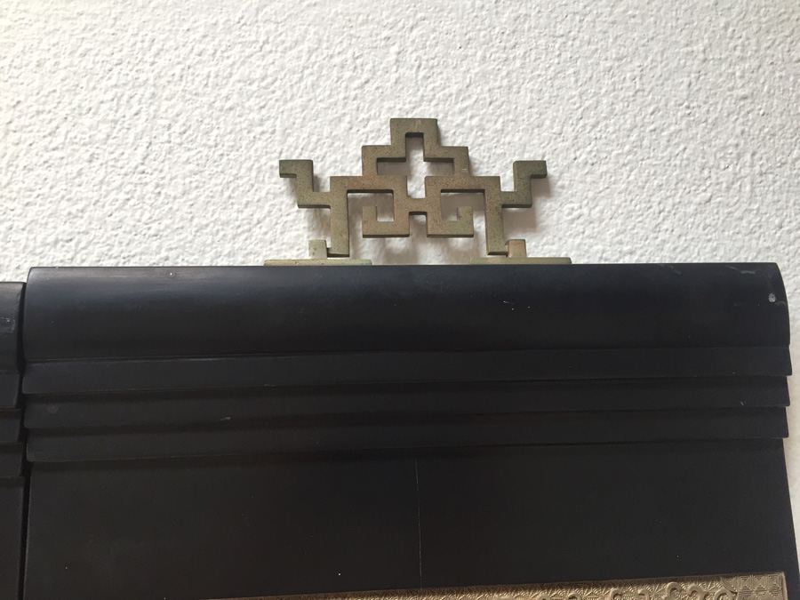 4 Piece Decorative Asian Wall Hangings [Photo 15]