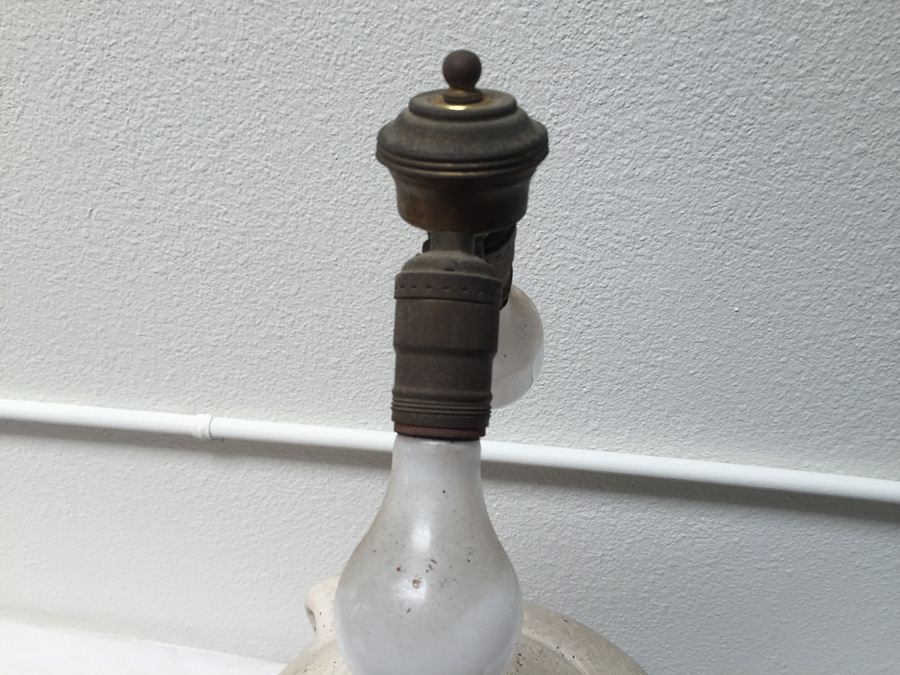 White Pottery Style Lamp From L. W. Berinoff San Francisco [Photo 6]