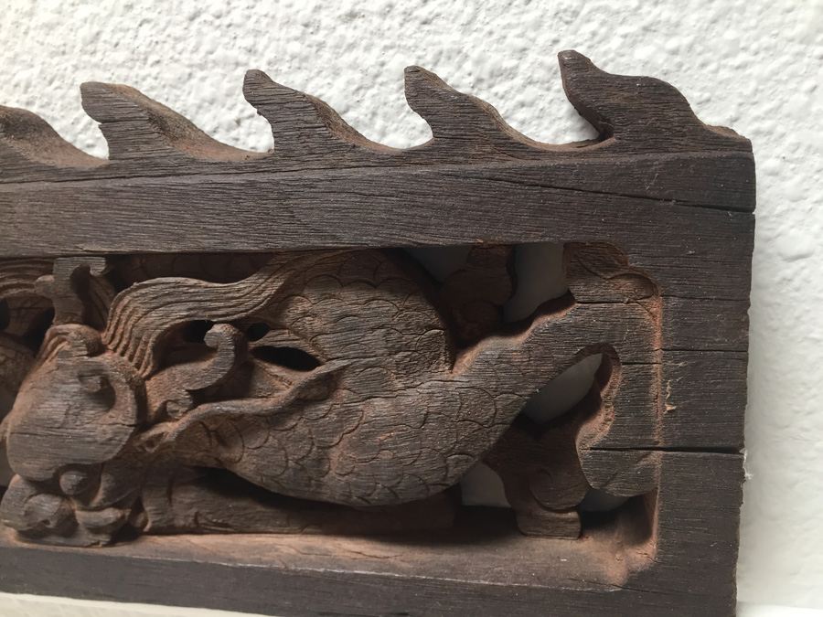Old Asian Wood Carvings Of Dragon [Photo 6]