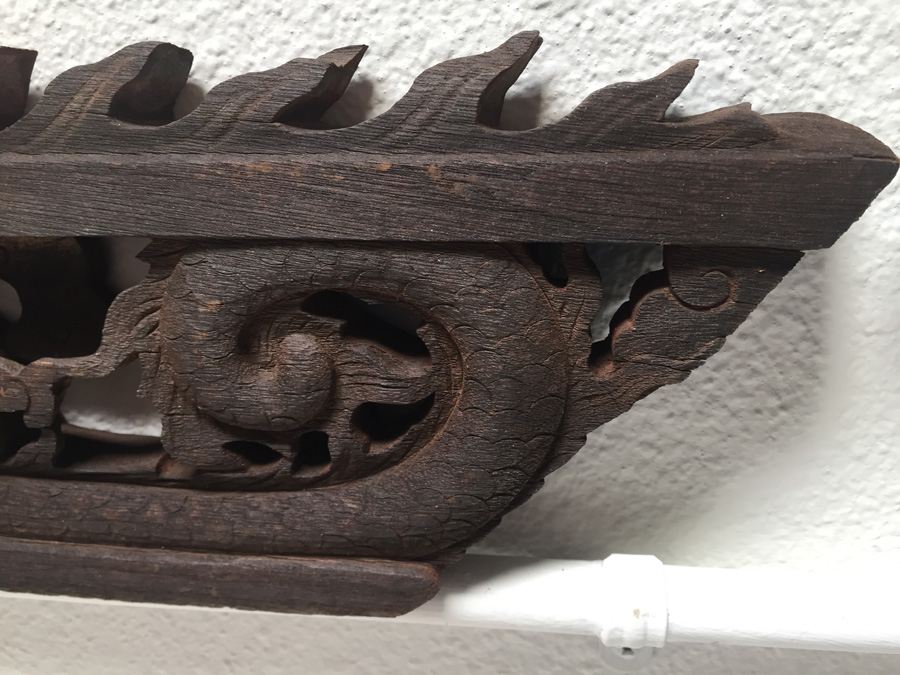 Old Asian Wood Carvings Of Dragon [Photo 11]