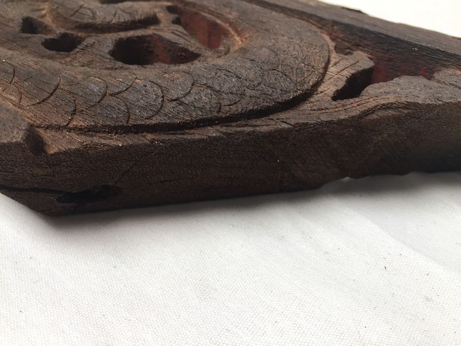 Old Asian Wood Carvings Of Dragon [Photo 23]