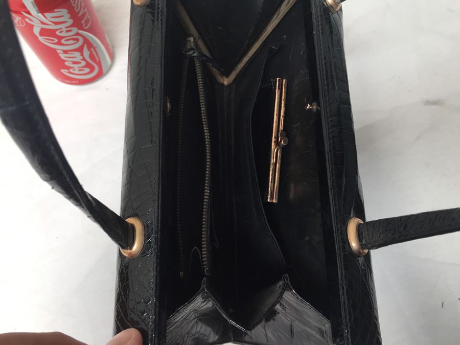 Black Aligator Skin Handbag [Photo 6]