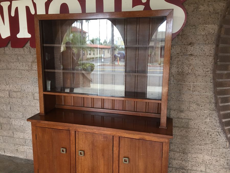 Solid Mid-Century 2-Piece Cabinet With Hutch And Sliding Glass Doors [Photo 9]