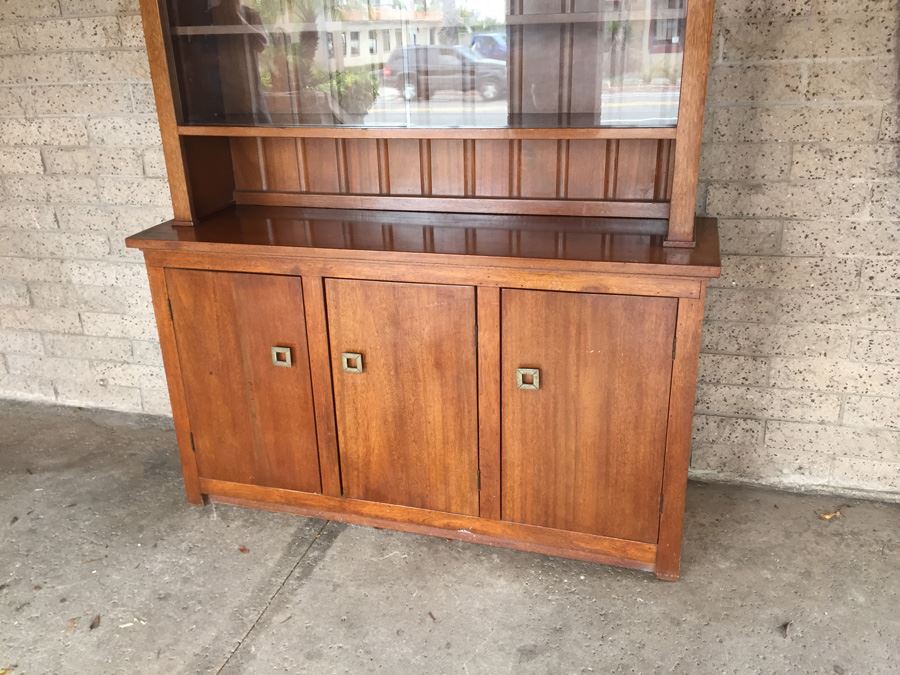 Solid Mid-Century 2-Piece Cabinet With Hutch And Sliding Glass Doors [Photo 10]