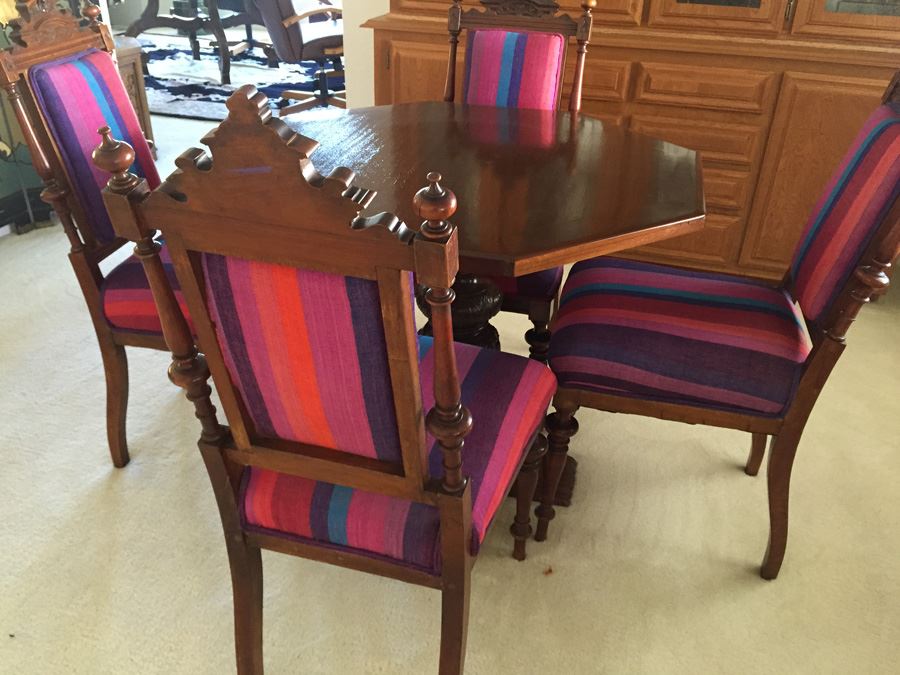 Wood Carved Pedestal Table With Four Chairs [Photo 1]