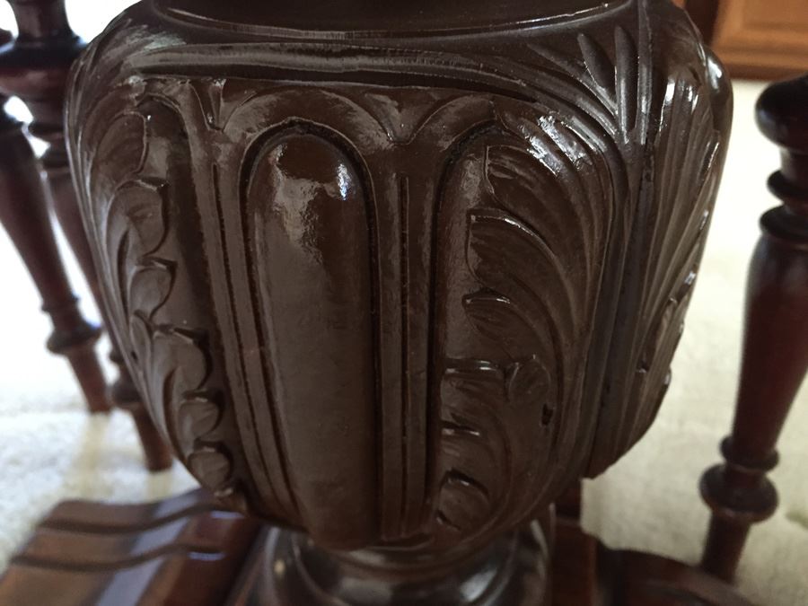 Wood Carved Pedestal Table With Four Chairs [Photo 14]