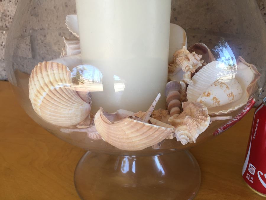 Glass Vase With Shells And Candle [Photo 2]
