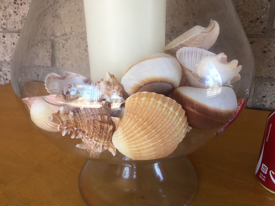 Glass Vase With Shells And Candle [Photo 3]