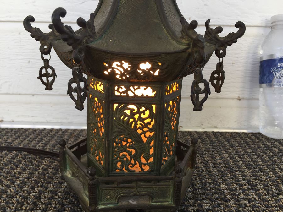 Stunning Asian Metal Lamp [Photo 18]