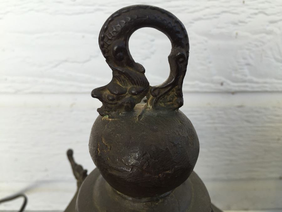 Stunning Asian Metal Lamp [Photo 8]