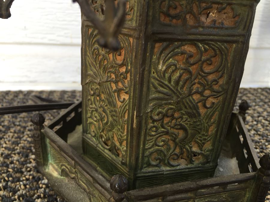 Stunning Asian Metal Lamp [Photo 16]